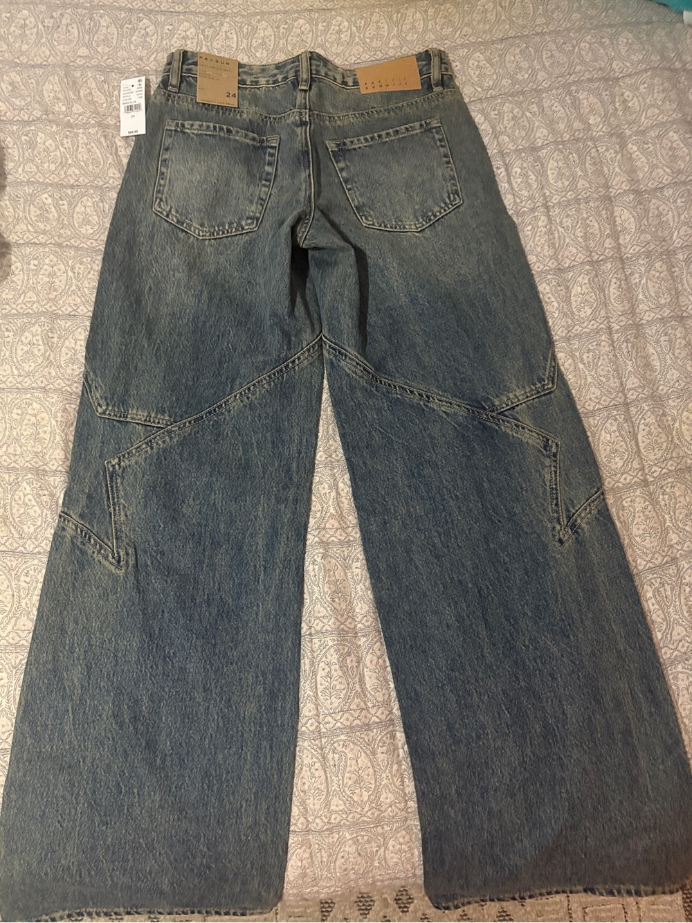 Womens Baggy Low-Rise Jeans NWT